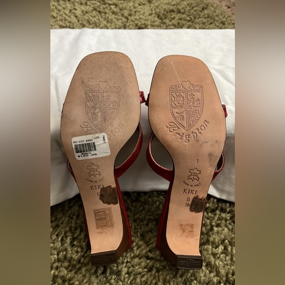 Kitten slip on Heels size 6 - Picture 3 of 3